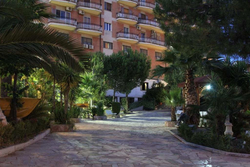 Depandance Hori Balconata 2 Punto 0 Hotel Lucera Exterior photo